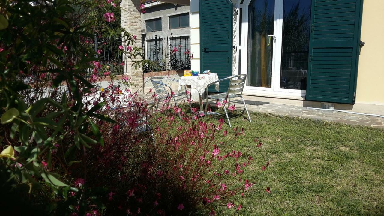 A Casa Di Desideria Hotel Monsampolo Del Tronto Exterior foto