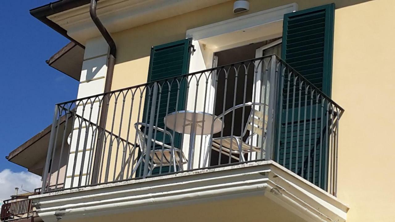 A Casa Di Desideria Hotel Monsampolo Del Tronto Exterior foto